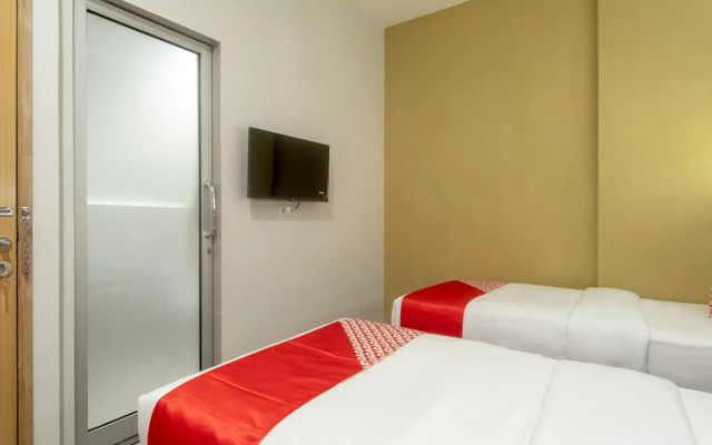 OYO 3159 Festive Inn