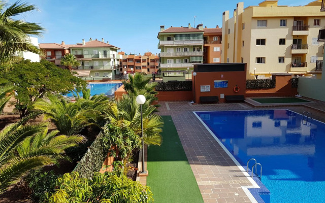 alquilaencanarias Candelaria, Terrace and Pool !