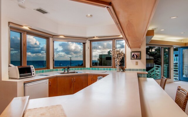 Moonlight Beach Home in Encinitas by RedAwning