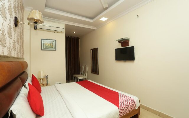 Grest Hotel by OYO Rooms