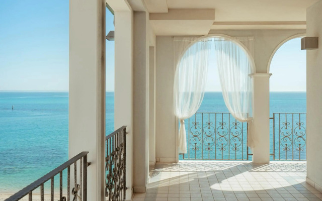 Life Hotel