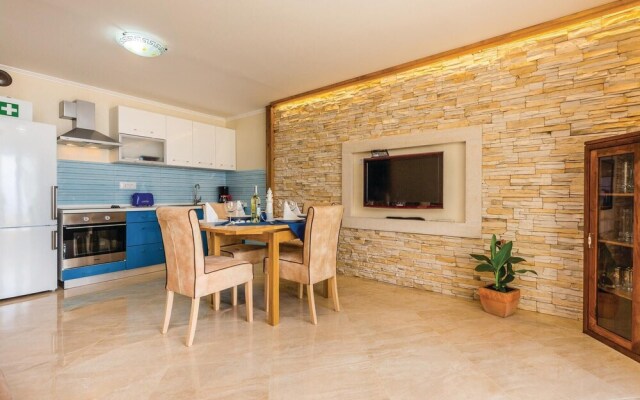 Awesome Home in Klenovica With Wifi and 2 Bedrooms