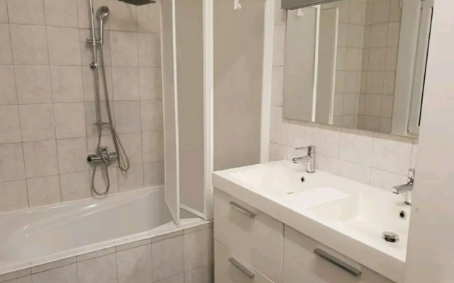 Room in House - Cosy Room In Antwerpen