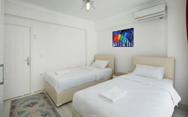 Golden Star Suites