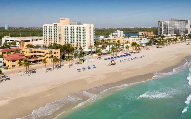 Luxury Condos at Hollywood Beach
