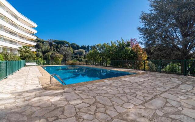 Studio terrasse - Piscine- Tennis