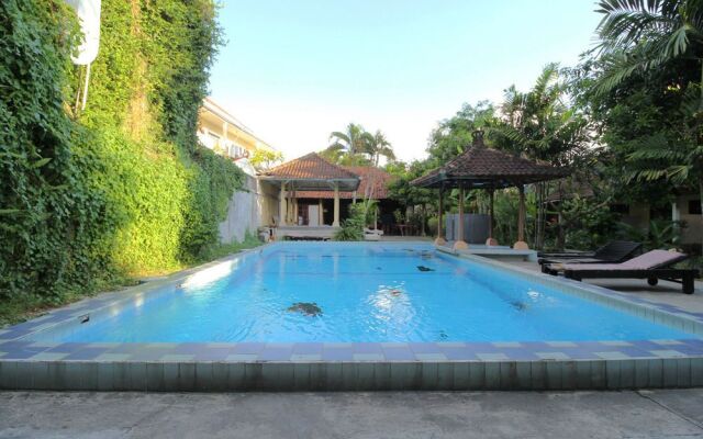 Airy Pantai Kuta Poppies Lane Satu Bali