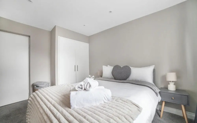 Elegant Retreat 1bed Near Central London
