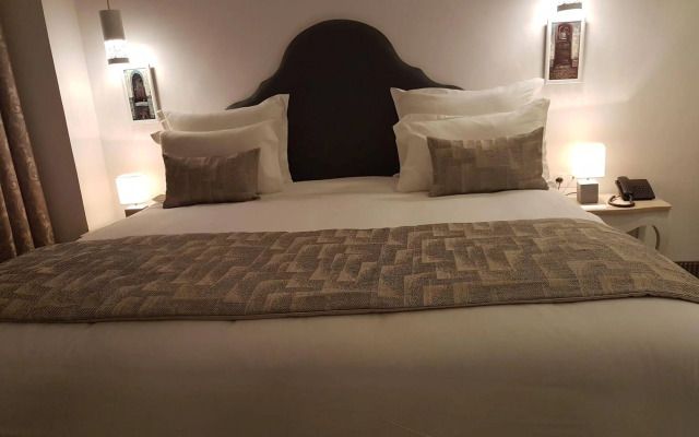 Hôtel Lac Léman, LES BERGES DU LAC