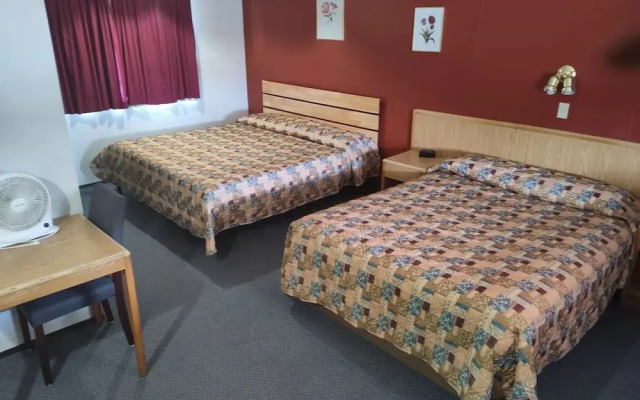 Cozy Corner Motel & Restaurant