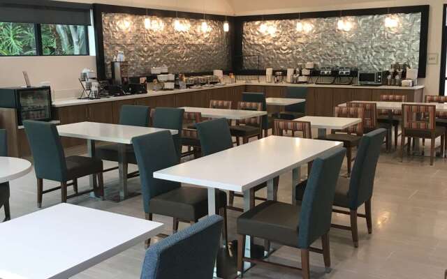 Best Western Carlsbad by the Sea