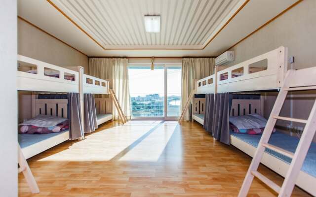 Seongsan Hotpul Guesthouse - Hostel