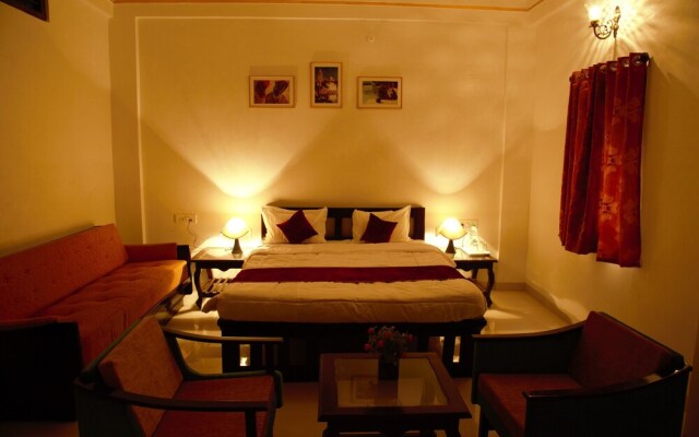 Hotel Nahargarh Palace