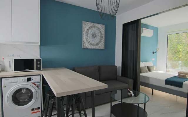 Phaedrus Living: Seaside Romantic Flat Limnaria123