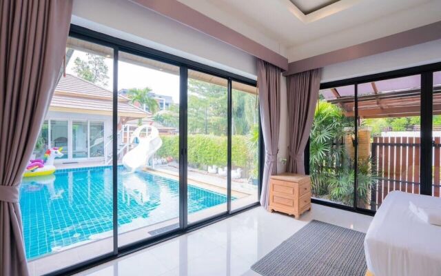 Natcha Pool Villa by Warin