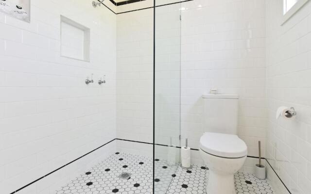 Olive Grove Villa 3 - Suite with large Bath