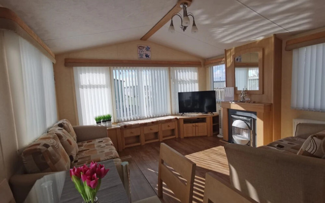 Sea and Mountain View Sunbeach Holiday Snowdonia