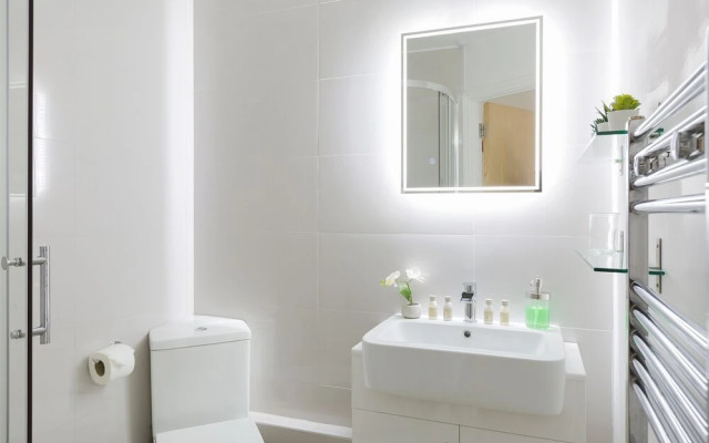 Serenity Apartment Whitechapel