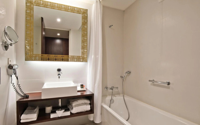 Golden Tulip Sao Joao da Madeira Hotel