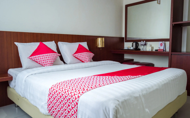 OYO 775 Aviari Hotel
