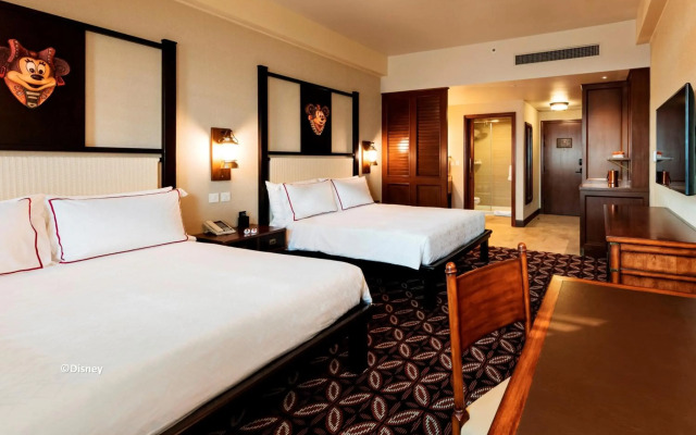 Disney Explorers Lodge