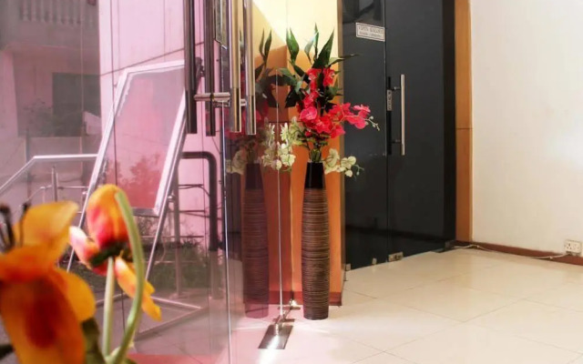 Hotel Palazzo Di Lara By OYO Rooms
