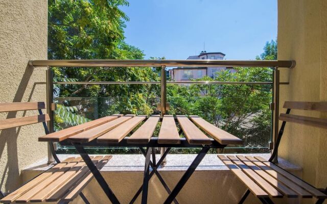 FM Deluxe 1-BDR Apartment - Cinecitta