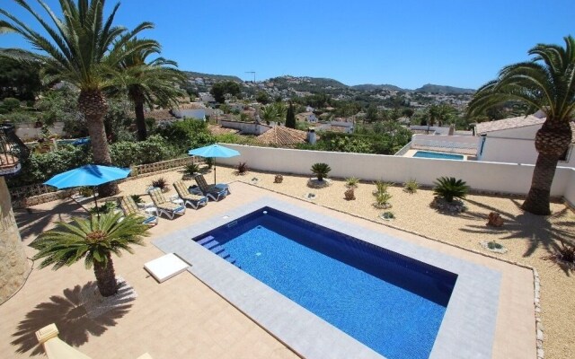 Golondrina - panoramic hillside holiday house in Moraira