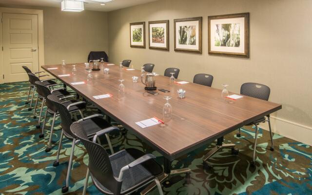 Crowne Plaza Charleston Airport - Conv Ctr by IHG