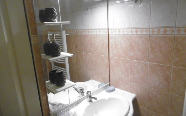 studio au pied de la cathedrale notre dame