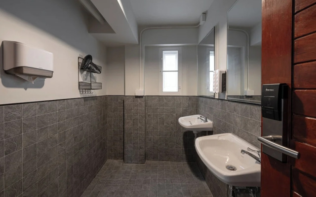 Ed Hostel Rachamakka