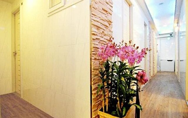 Elm Tree Guest House Myeongdong