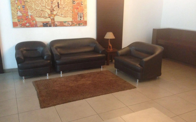 Luxury Service Suite At Taragon KL