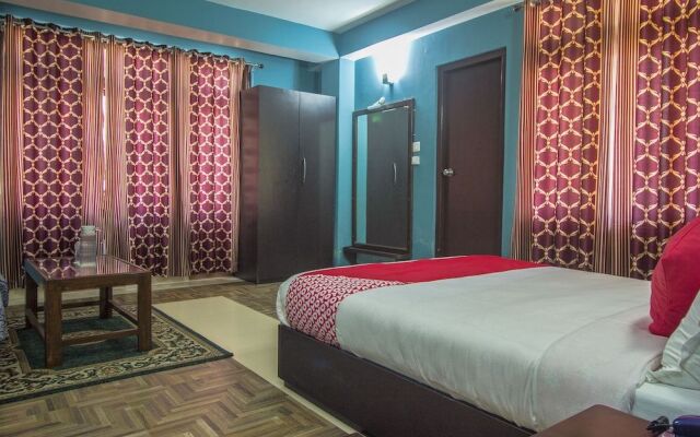 OYO 24177 Himadri Inn