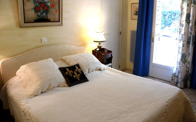 Les Chambres d'Adeline B&B