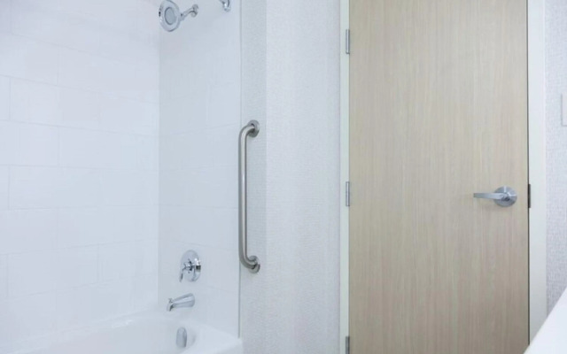 Holiday Inn Express & Suites Charlottetown by IHG