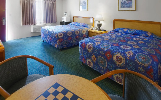 Red Roof Inn Bakersfield