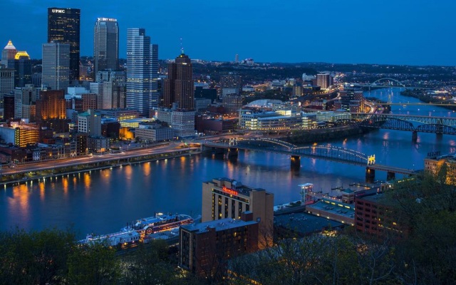 Sheraton Pittsburgh Hotel at Station Square