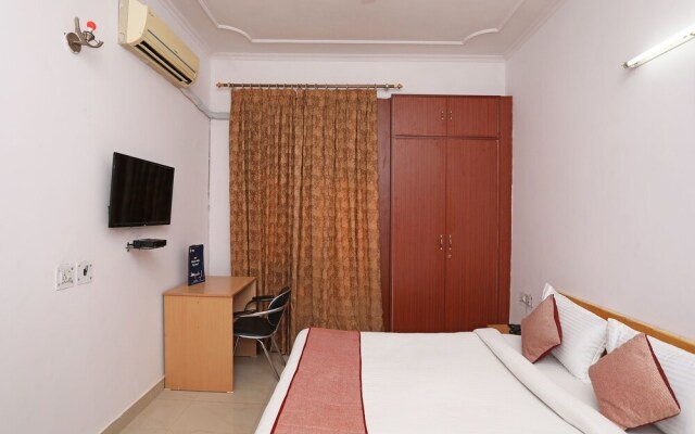 OYO 9962 Mascot Residency