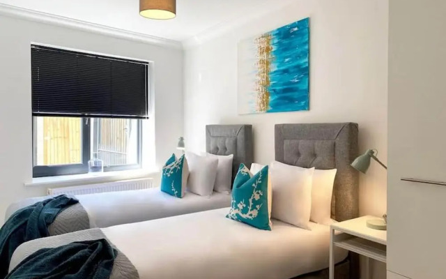 Modern Stylish 2 bedroom 2 Bath Apts.