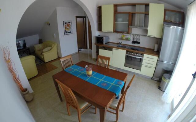 Apartments Romana