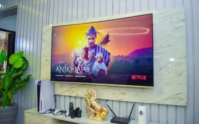 Entire Beautiful Three Bedrooms Apartments