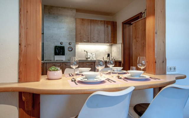 Ruhige Alpine Suite im Zentrum by Stayfritz