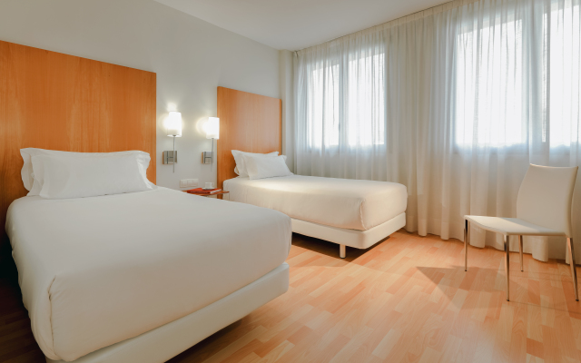 Catalonia Barcelona Beach Hotel 