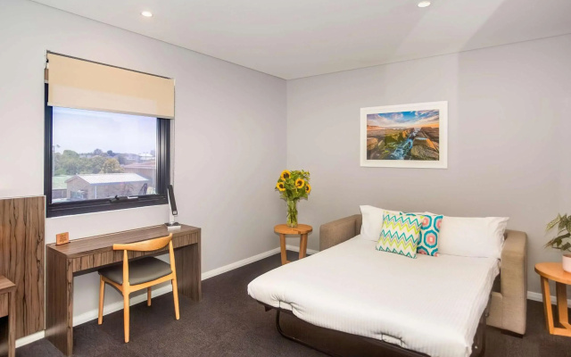 ibis Styles The Entrance