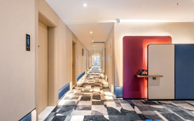 Lanou Shangpin Hotel, Haixi Road, Huangdao District