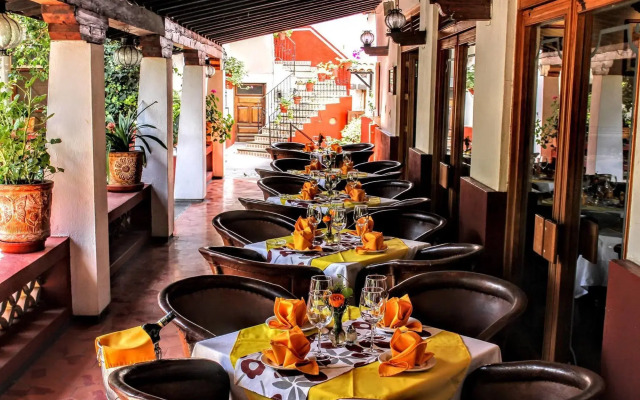 Hotel Embajadoras