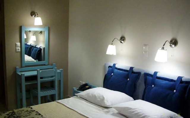 Zorbas Hotel Santorini