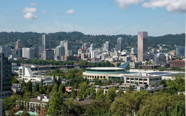 DoubleTree by Hilton Hotel Portland