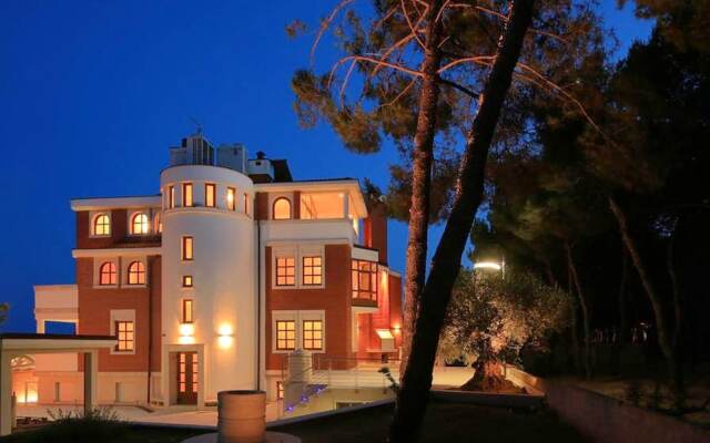 Mansion with 10 Bedrooms in Pula, with Wonderful Sea View, Terrace And Wifi - 200 M From the Beach